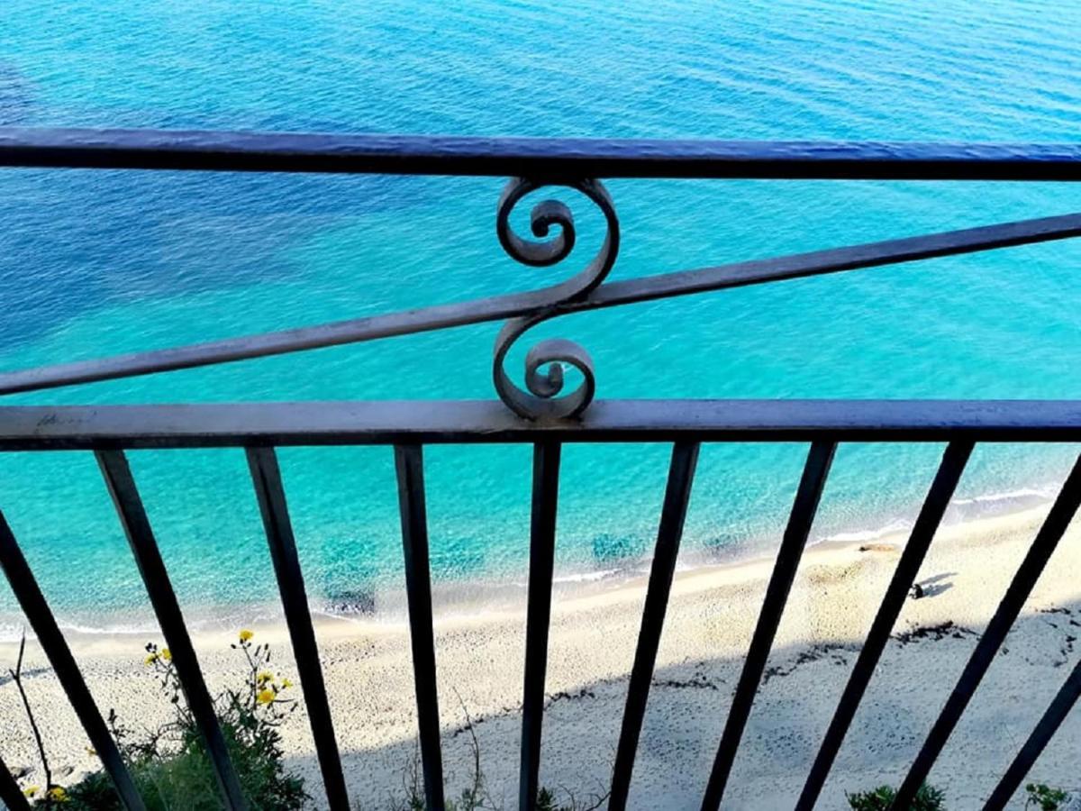 Ninfa Sul Mare Apartments 50 M E T R I Dal Mare Parcheggio Gratuito Custodito Capo Vaticano Exteriér fotografie